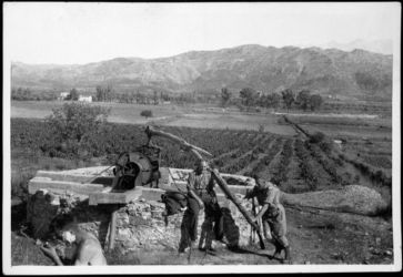 Date: 15 May 1941 By: Kippenberger, Howard Karl (Sir), 1897-1957
Ref: DA-03727-F
Prison Valley, Crete, Greece, during World War 2. Soldiers in forground unidentified. Photograph taken 15 May, 1941, possibly by Howard Karl Kippenberger.